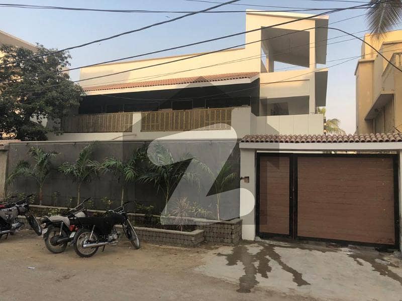 شاہراہِ فیصل کراچی میں 8 کمروں کا 1.2 کنال مکان 2.25 لاکھ میں کرایہ پر دستیاب ہے۔