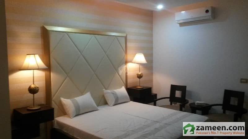 One Bed Luxury Furnished Flat With Kitchen Facility