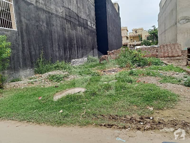 5 Marla Plot Available For Sale In Johar Town