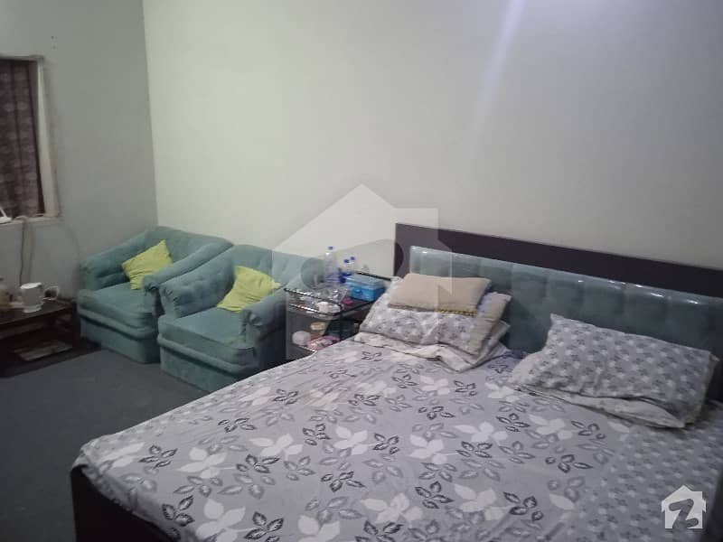ناظم آباد 1 ناظم آباد کراچی میں 5 کمروں کا 5 مرلہ مکان 3.5 کروڑ میں برائے فروخت۔