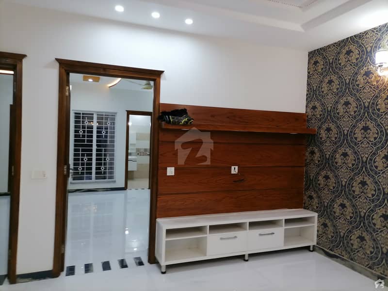 ملٹری اکاؤنٹس ہاؤسنگ سوسائٹی لاہور میں 5 کمروں کا 8 مرلہ مکان 1.99 کروڑ میں برائے فروخت۔