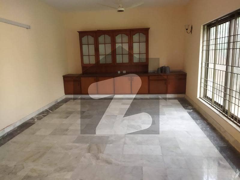 2 Kanal Lavish House In Dha Phase 1 M Block With 6 Beds And 2 Servant Quarters