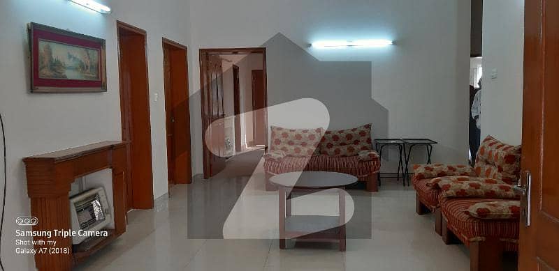 ایف ۔ 10 اسلام آباد میں 6 کمروں کا 1.33 کنال مکان 13.5 کروڑ میں برائے فروخت۔