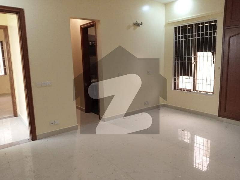 3 Bed Dd Upper Portion For Rent At Dha Phase 7 Near Bukhari Park