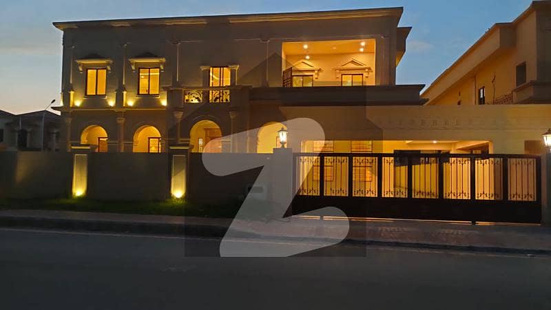 بحریہ ٹاؤن فیز 2 بحریہ ٹاؤن راولپنڈی راولپنڈی میں 7 کمروں کا 2 کنال مکان 12.5 کروڑ میں برائے فروخت۔