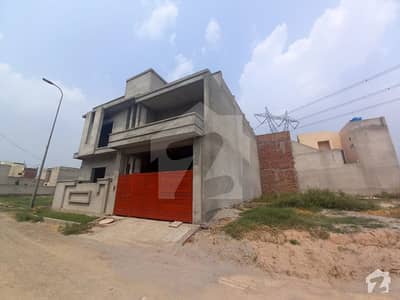 عبداللہ گارڈنز ایسٹ کینال روڈ کینال روڈ فیصل آباد میں 4 کمروں کا 7 مرلہ مکان 2 کروڑ میں برائے فروخت۔
