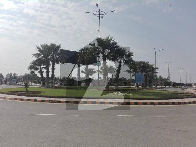 8 Marla Commercial plot available for sale in central park AA Block