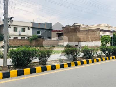 10 Marla Plot For Sale in Phase 1 Sector E2