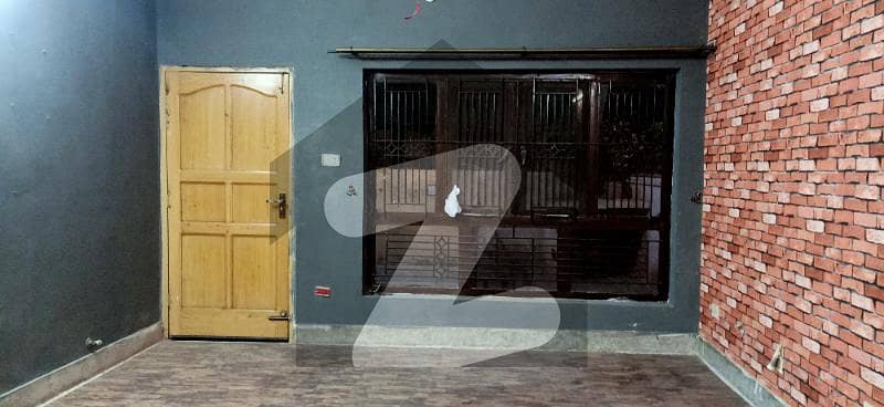 مارگلہ ٹاؤن اسلام آباد میں 4 کمروں کا 5 مرلہ مکان 60 ہزار میں کرایہ پر دستیاب ہے۔