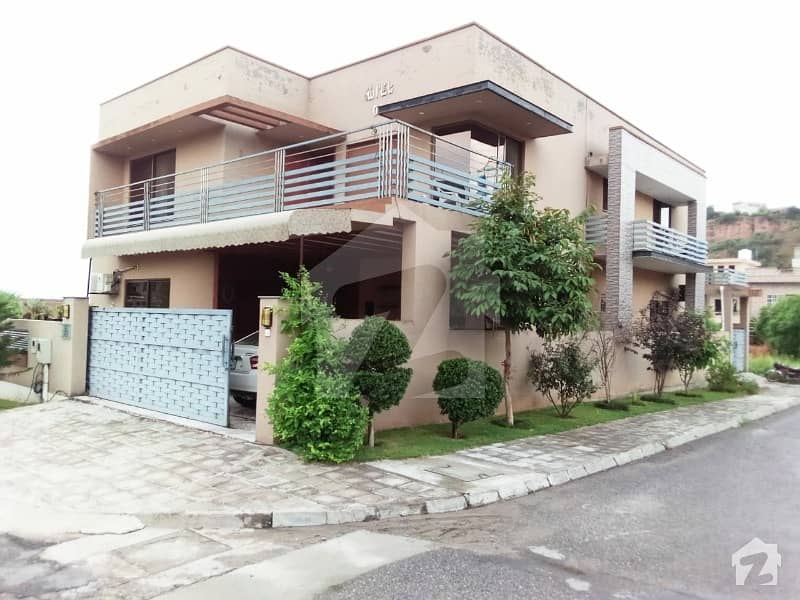 Zaraj Housing Scheme 14 Marla Corner House In Sector A Available For Sale