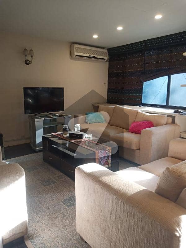 Beautiful Fully Furnished 2 Bedrooms Apartment