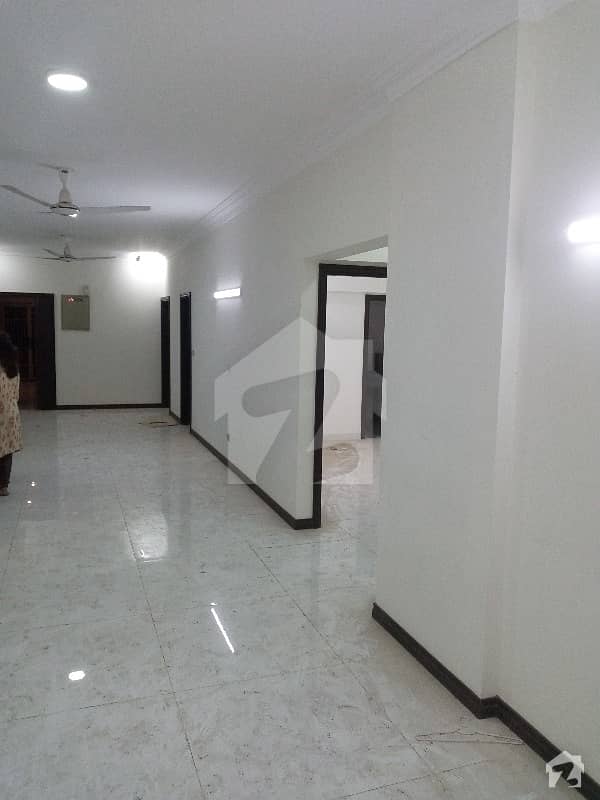 High-rise  & Luxury  Apartment  For Rent In Shaheed E Millat Road