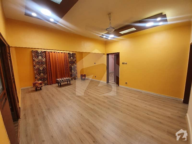 سِی ویو اپارٹمنٹس کراچی میں 3 کمروں کا 16 مرلہ مکان 3.85 کروڑ میں برائے فروخت۔