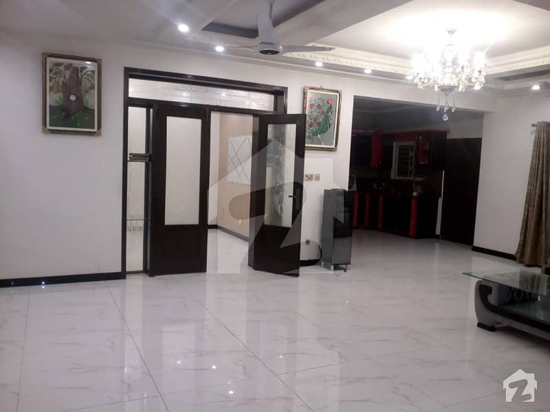 آرکیٹیکٹس انجنیئرز سوسائٹی ۔ بلاک بی آرکیٹیکٹس انجنیئرز ہاؤسنگ سوسائٹی لاہور میں 5 کمروں کا 10 مرلہ مکان 88 ہزار میں کرایہ پر دستیاب ہے۔