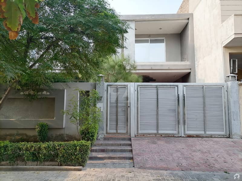 12 Marla House For Sale In Rs 25,000,000 Only