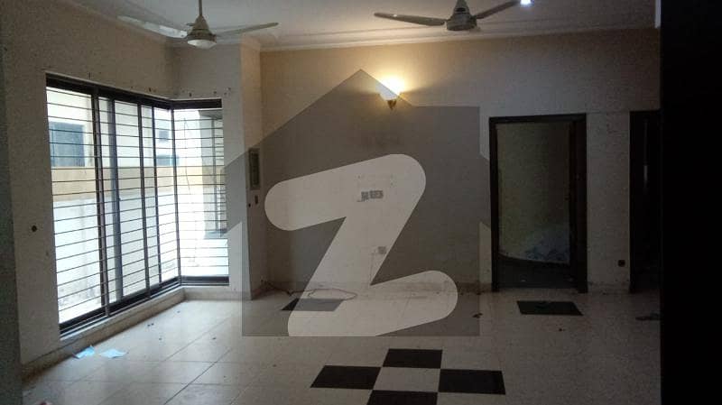 10 Marla Full House Available For Rent in DHA Phase 4 Lahore at Prime Location