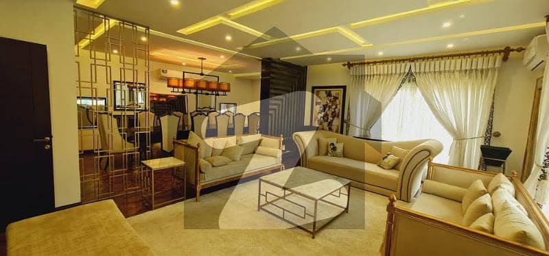 ڈیفینس رایا ڈی ایچ اے ڈیفینس لاہور میں 7 کمروں کا 2 کنال مکان 15 کروڑ میں برائے فروخت۔