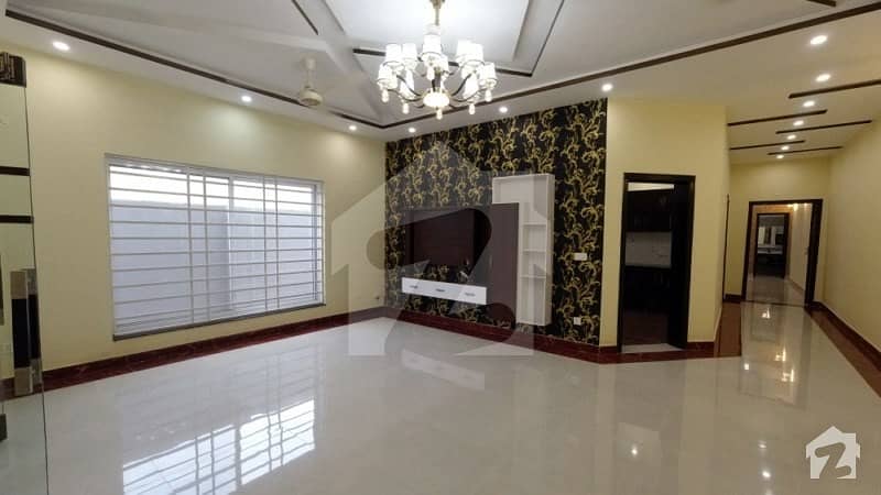 Own A House In 1 Kanal Lahore