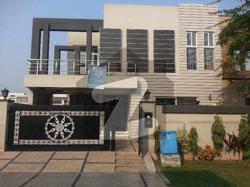 10 Marla Beautiful House For Sale In Paragon City With Registry