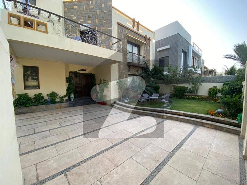 Custom Built 666 Yards Bungalow For Sale In Dha Phase 8 Karachi