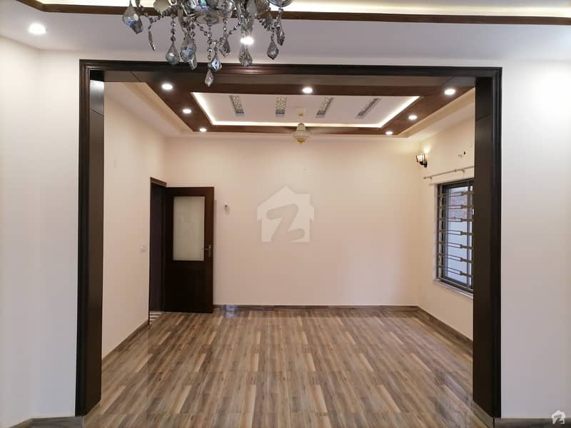 8 Marla House For Rent Is Available In Bahria Town