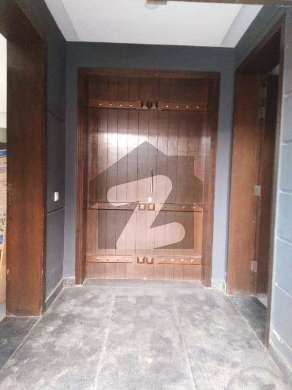 گلبرگ اسلام آباد میں 6 کمروں کا 7 مرلہ مکان 2.45 کروڑ میں برائے فروخت۔