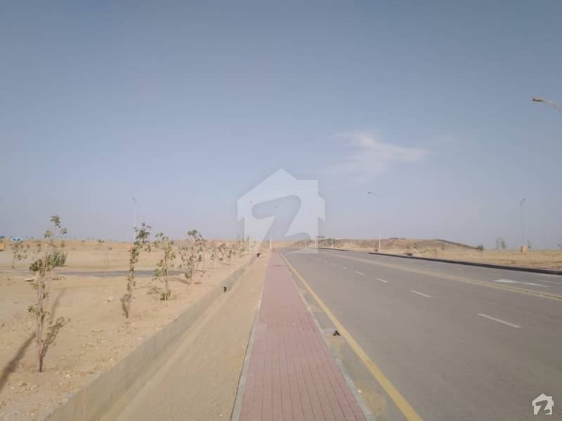 Get This Prominently Located Farm House For Great Price In Karachi