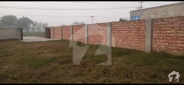 3 Kanal 1 Marla. Semmi Commercial Main Sue-e-asal Road Plot