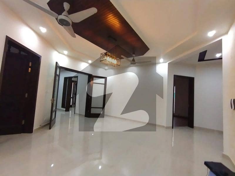 One Kanal Beautifull Full House For Rent In Dha Phase 1