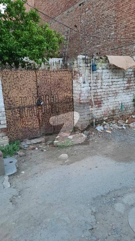 5 Marla Residential House For Sale In Bhola Chowk Green Town Lahore