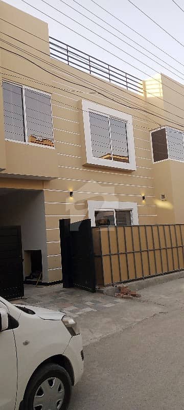 سوان گارڈن ۔ بلاک بی سوان گارڈن اسلام آباد میں 4 کمروں کا 5 مرلہ مکان 1.5 کروڑ میں برائے فروخت۔