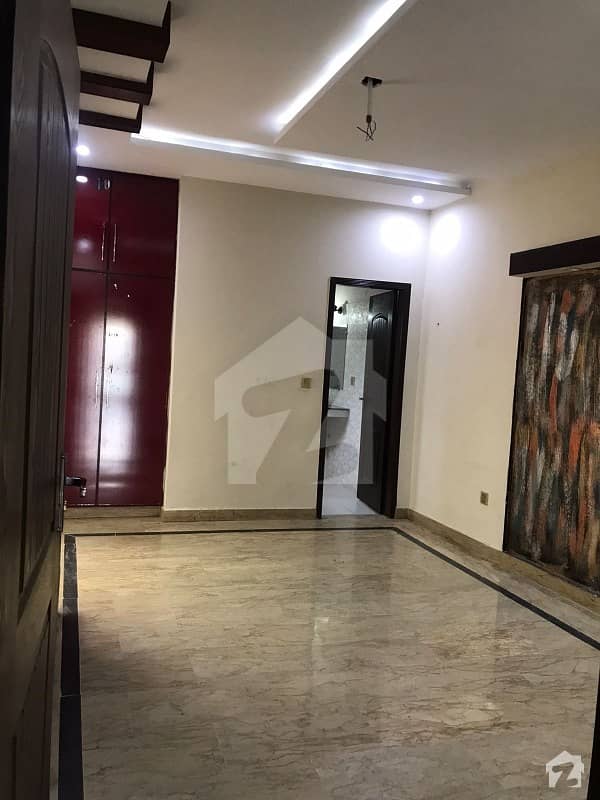 12 Marla Upper Portion Available For Rent In Gulberg.