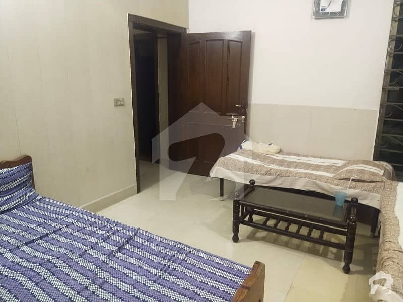 10 Marla Lower Portion Available For Rent Madina Town