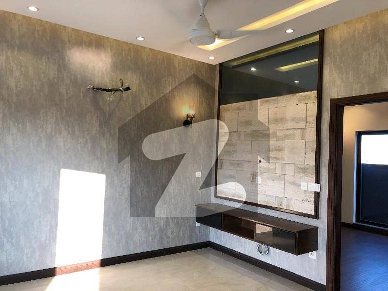 ڈی ایچ اے 9 ٹاؤن ۔ بلاک بی ڈی ایچ اے 9 ٹاؤن ڈیفنس (ڈی ایچ اے) لاہور میں 3 کمروں کا 5 مرلہ مکان 2.15 کروڑ میں برائے فروخت۔