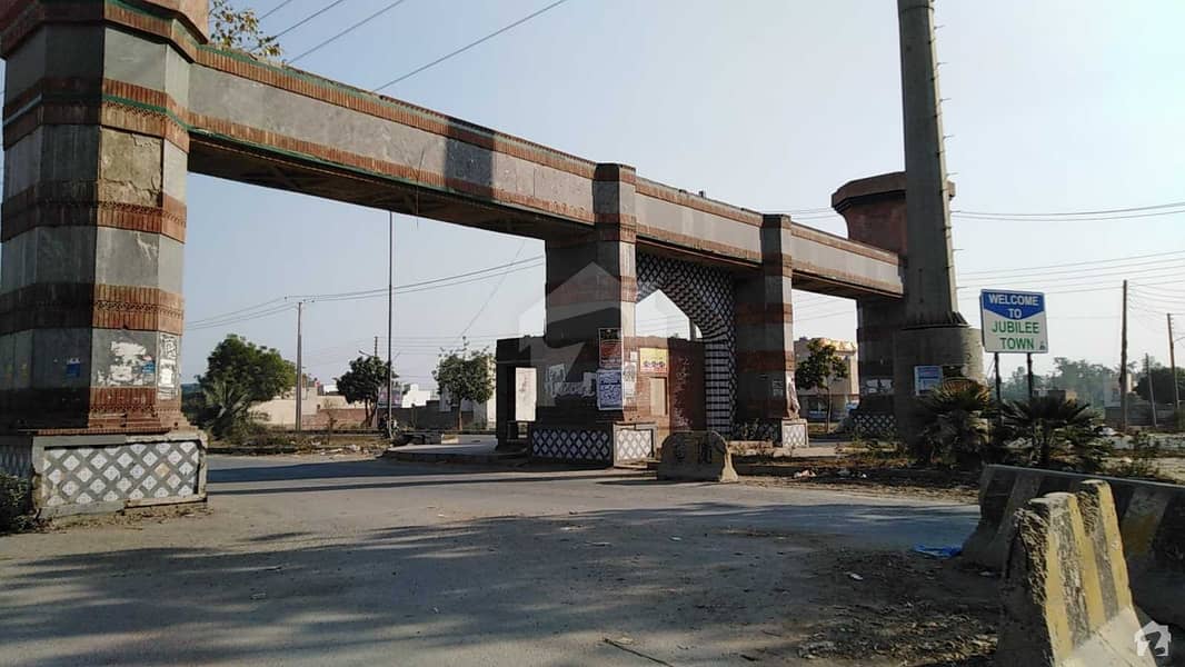 جوبلی ٹاؤن ۔ بلاک بی جوبلی ٹاؤن لاہور میں 10 مرلہ رہائشی پلاٹ 98 لاکھ میں برائے فروخت۔