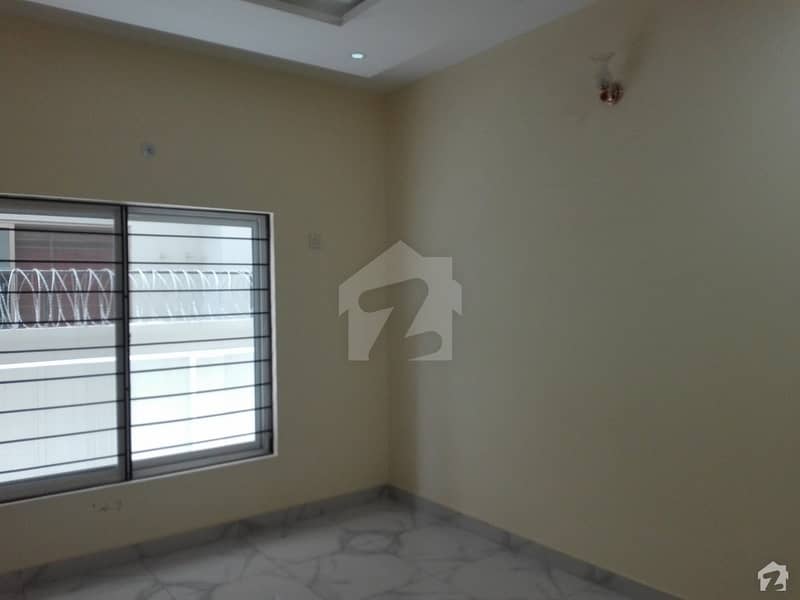 Spacious Flat Is Available For Rent In Ideal Location Of F-11