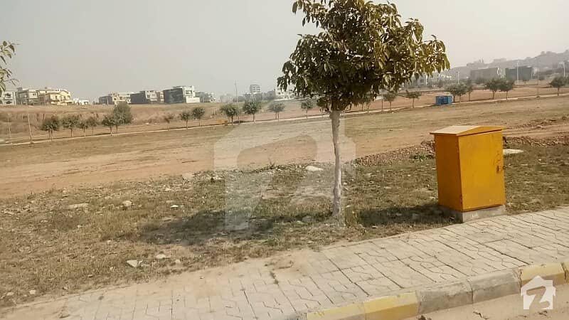 Plot Available In Bahria Town Phase 8