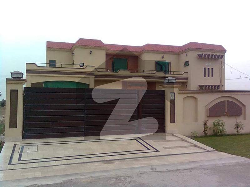 آئی ای پی انجینئرز ٹاؤن لاہور میں 5 کمروں کا 2 کنال مکان 4.75 کروڑ میں برائے فروخت۔