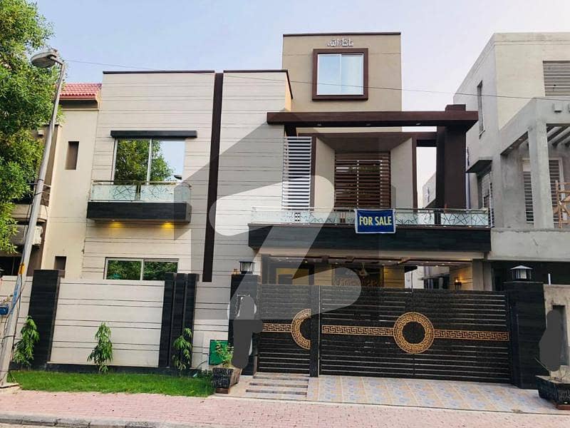 10 Marla Orignal Pics House With 5 Beds For Sale In Jasmine Block Bahria Town Lahore