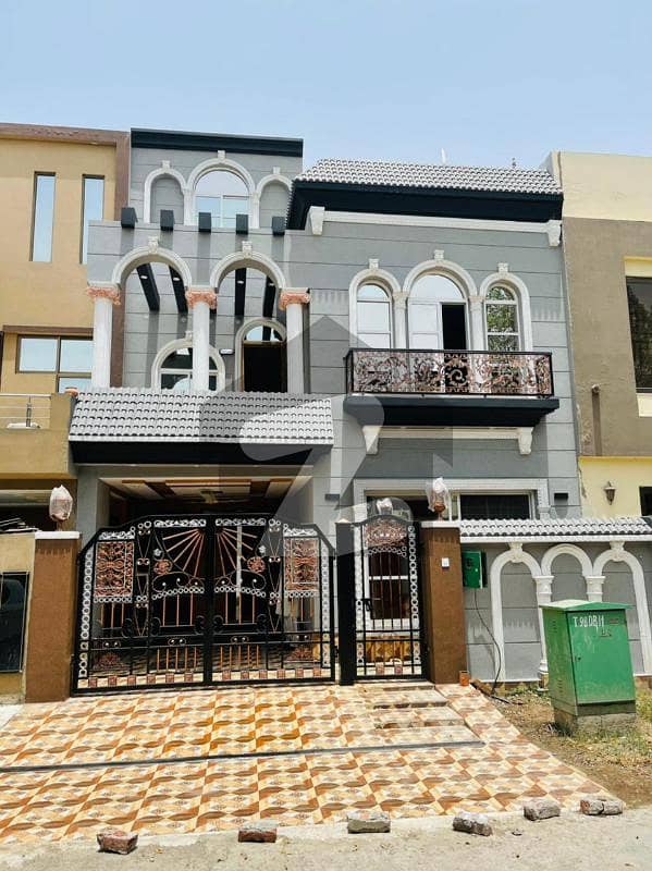 5 Marla New House For Sale In Bb Block Bahria Town Lahore