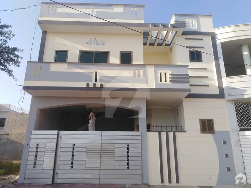 گورنمنٹ ایمپلائیز کوآپریٹو ہاؤسنگ سوسائٹی بہاولپور میں 4 کمروں کا 5 مرلہ مکان 95 لاکھ میں برائے فروخت۔