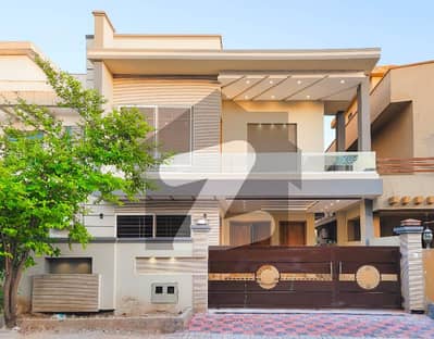 بحریہ ٹاؤن فیز 3 بحریہ ٹاؤن راولپنڈی راولپنڈی میں 5 کمروں کا 10 مرلہ مکان 3.65 کروڑ میں برائے فروخت۔ بحریہ ٹاؤن فیز 3 بحریہ ٹاؤن راولپنڈی راولپنڈی میں 5 کمروں کا 10 مرلہ مکان 3.65 کروڑ میں برائے فروخت۔