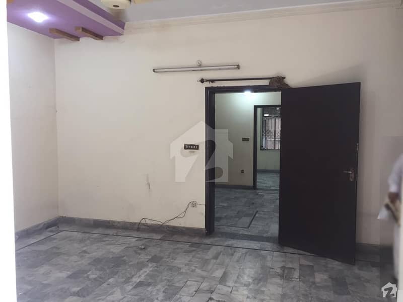اسلام پورہ لاہور میں 4 کمروں کا 4 مرلہ مکان 1.4 کروڑ میں برائے فروخت۔