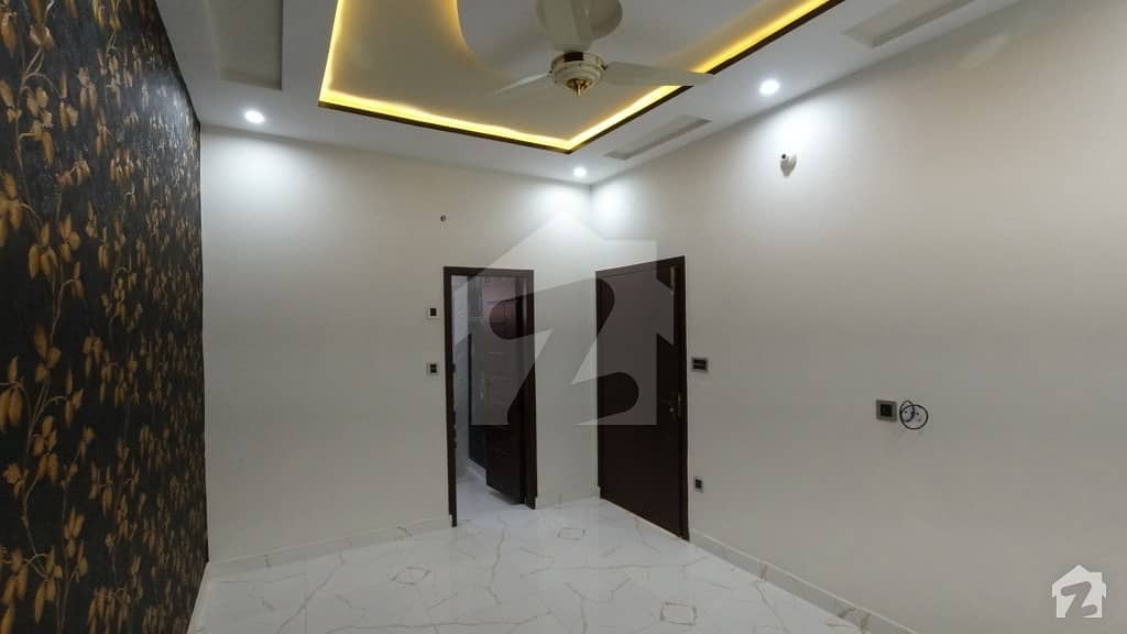 ایڈن سٹی ایڈن لاہور میں 5 کمروں کا 1 کنال مکان 5.5 کروڑ میں برائے فروخت۔