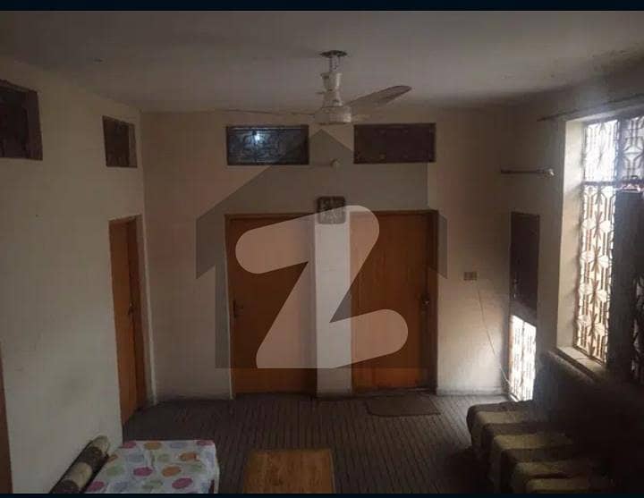 Gorgeous 2250 Square Feet Upper Portion For Rent Available In Allama Iqbal Town