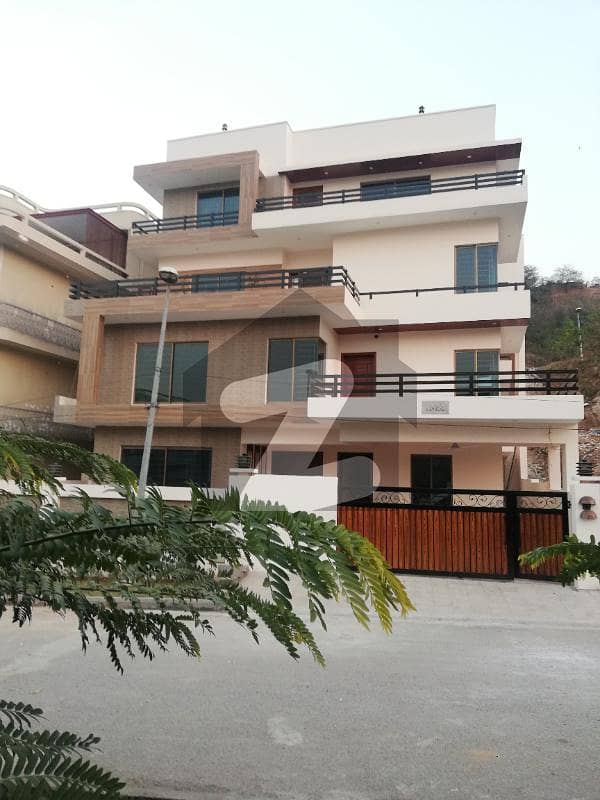 1 Kanal Brand New House Available For Rent In The Perfect Location Of Dha Defence