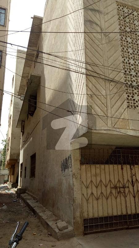 ناظم آباد کراچی میں 10 کمروں کا 10 مرلہ مکان 4.5 کروڑ میں برائے فروخت۔
