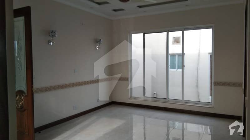 Seprat Gate Upper Portion Of 4500 Square Feet In Dha Phase 2 For Rent