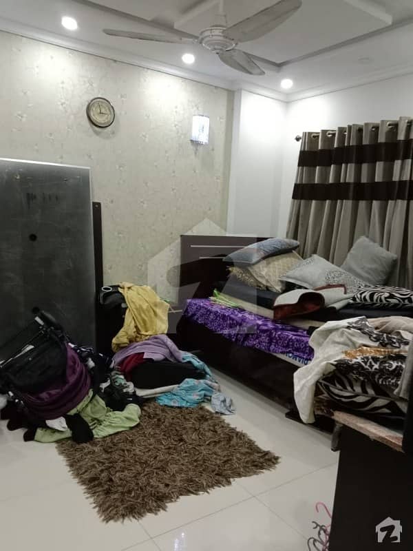 ایف ۔ 11 مرکز ایف ۔ 11 اسلام آباد میں 3 کمروں کا 14 مرلہ فلیٹ 2.3 کروڑ میں برائے فروخت۔