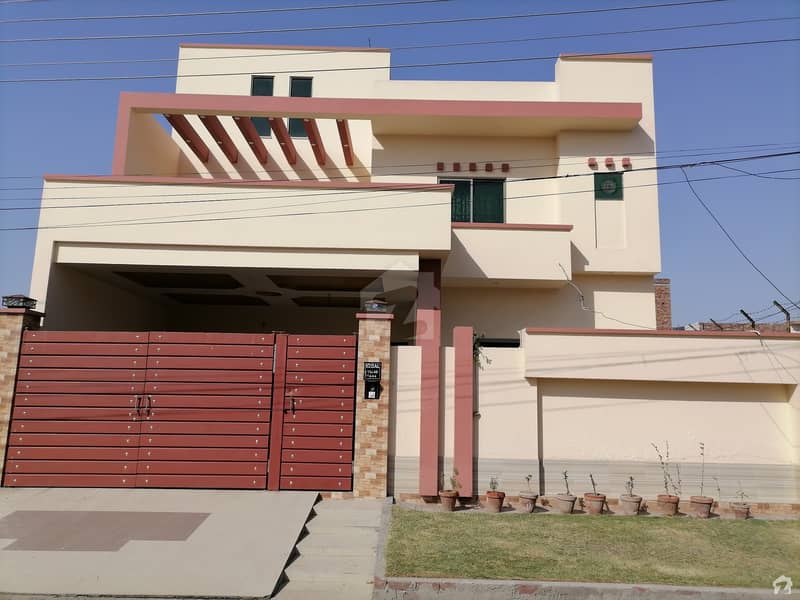 Great House Available In Faisalabad For Sale